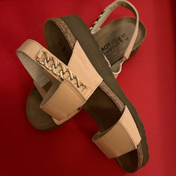 Naot Eliana Beige Strappy Sandals with Chain Accent - Picture 4 of 5